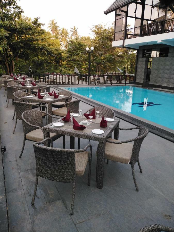 3R Resort Νεγκόμπο Εξωτερικό φωτογραφία