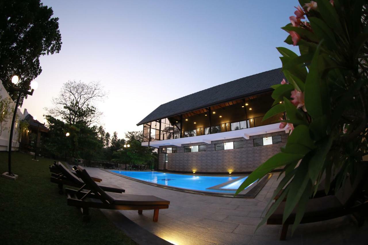 3R Resort Νεγκόμπο Εξωτερικό φωτογραφία